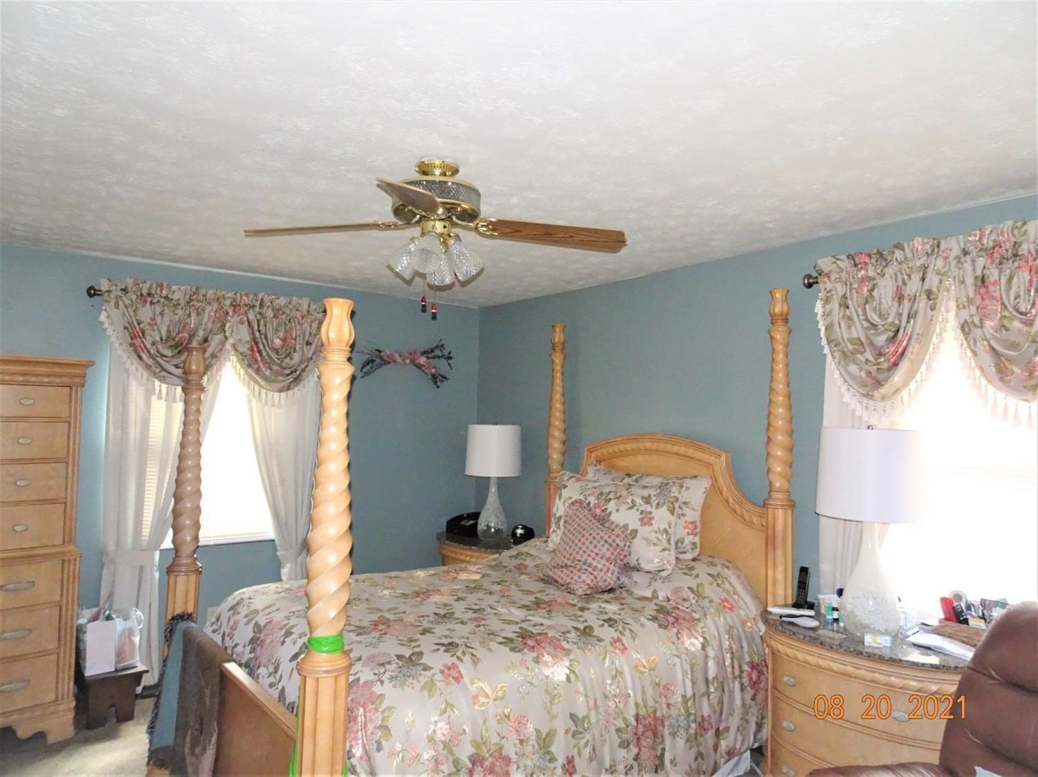 1040 Waycross Road Forest Park, OH 45240 - Photo 5 of 40