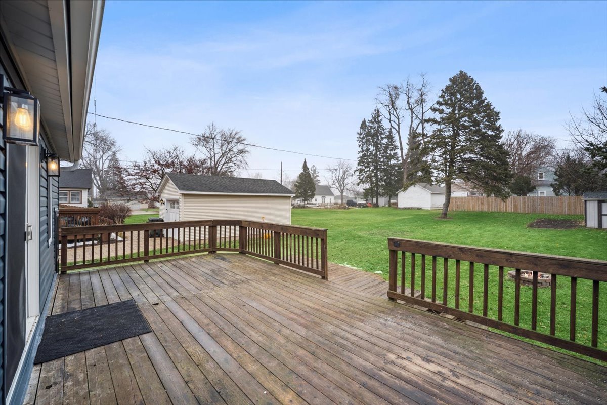 128 North Hadsall Street Genoa, IL 60135 - Photo 15 of 22 a view of a deck with a yard
