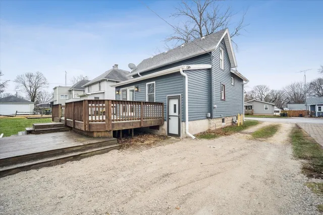 $229,500 | 128 North Hadsall Street, Genoa, IL 60135