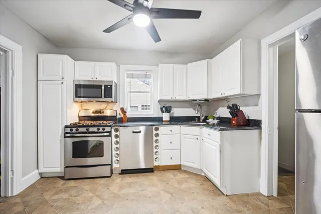 $229,500 | 128 North Hadsall Street, Genoa, IL 60135