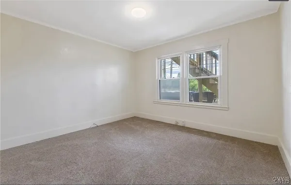 $1,700 | 1607 Burnet Avenue, Unit 1, Syracuse, NY 13206