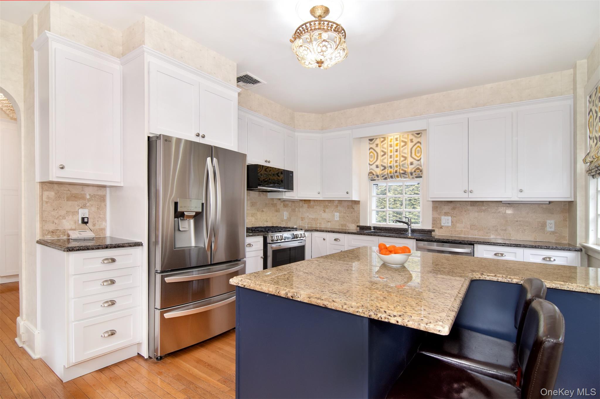 4610 Boston Post Road Pelham, NY 10803 - Photo 11 of 34