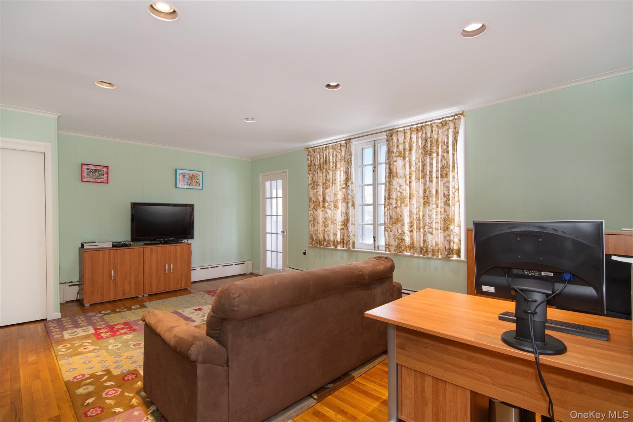 4610 Boston Post Road Pelham, NY 10803 - Photo 18 of 34