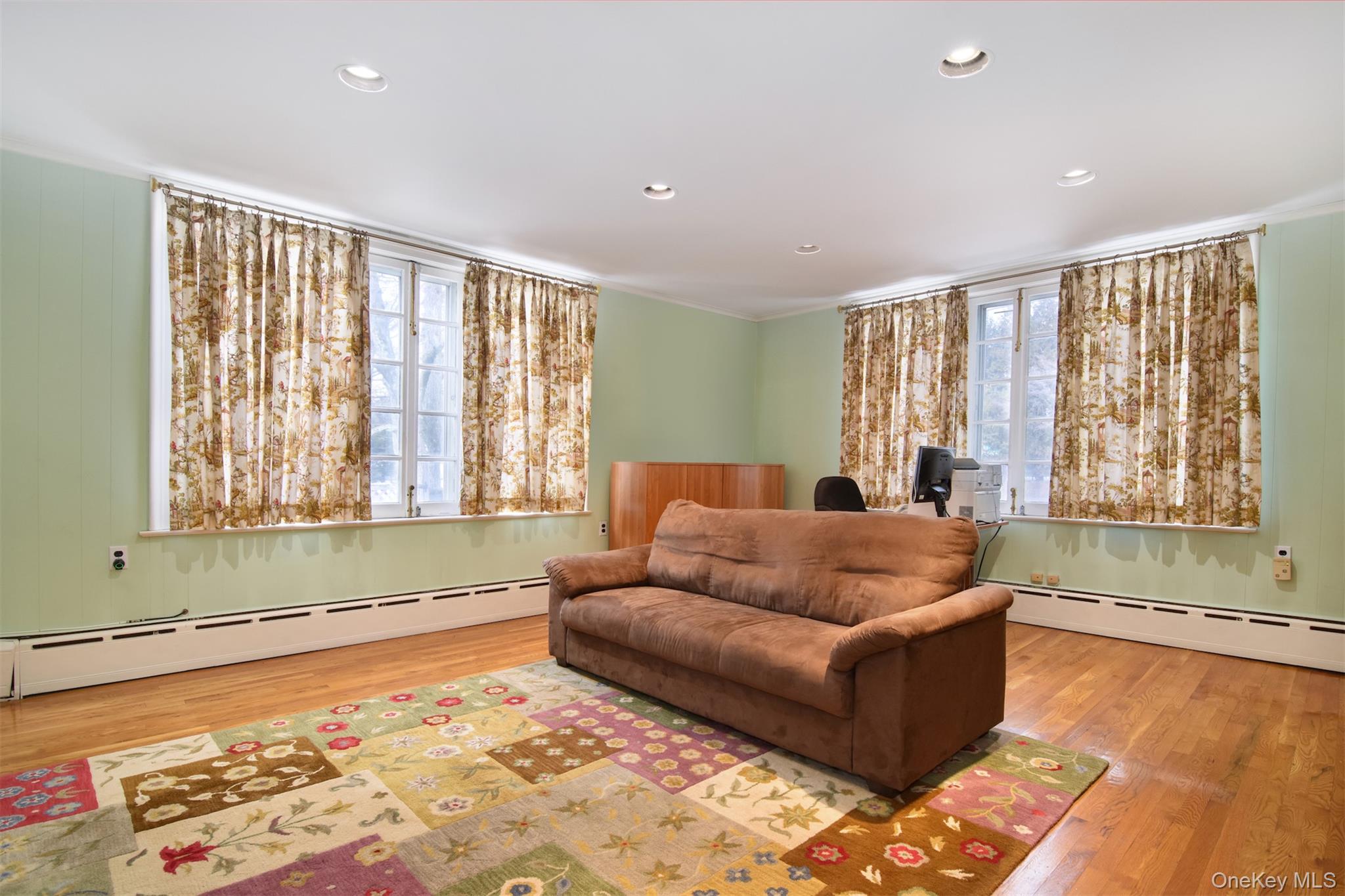 4610 Boston Post Road Pelham, NY 10803 - Photo 19 of 34