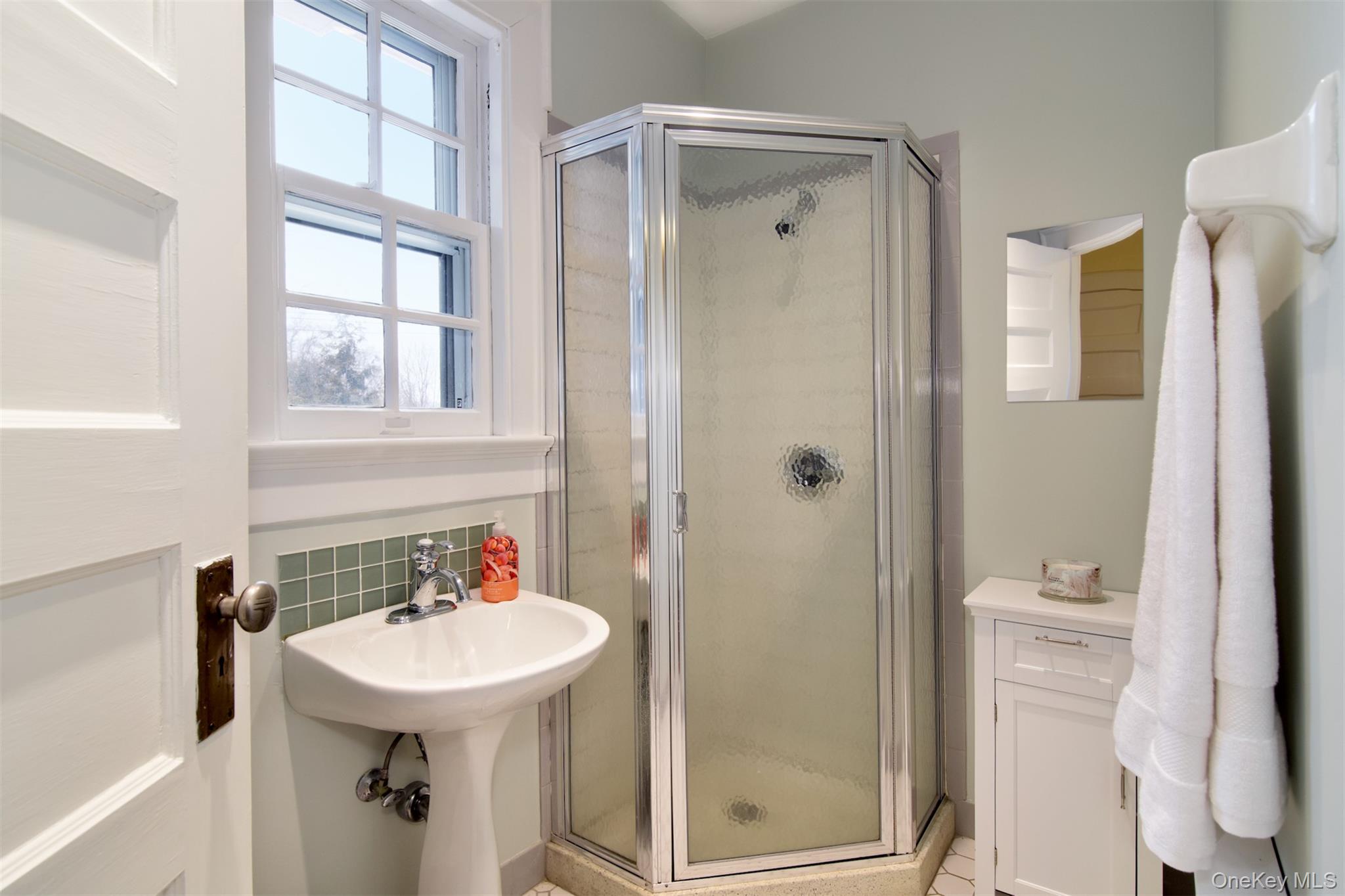 4610 Boston Post Road Pelham, NY 10803 - Photo 32 of 34