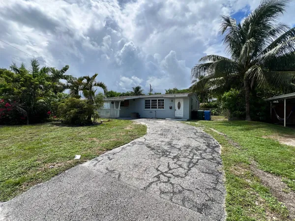 $325,000 | 5671 Northeast 8th Avenue, Oakland Park, FL 33334