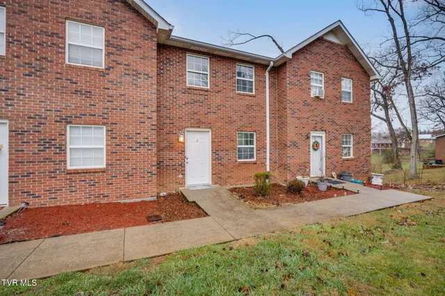 $199,999 | 807 Swadley Road, Unit 2, Johnson City, TN 37601
