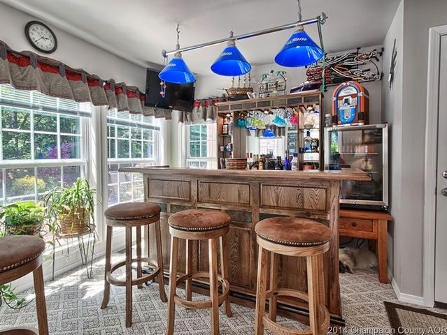 7841 Buttercup Road Weldon, IL 61882 - Photo 10 of 24 a table and chairs in a room
