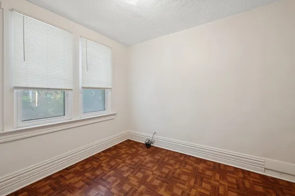 $2,800 | 2144 West Montrose Avenue, Unit 2, Chicago, IL 60625