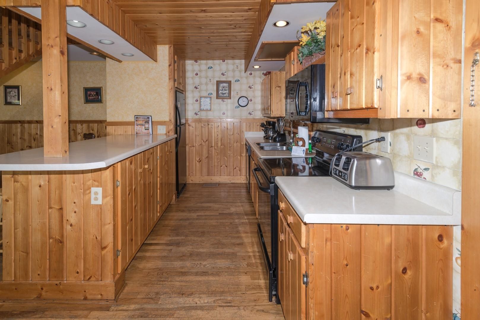 1620 South Mountain View Road Sevierville, TN 37876 - Photo 10 of 40 Gallery Image 10