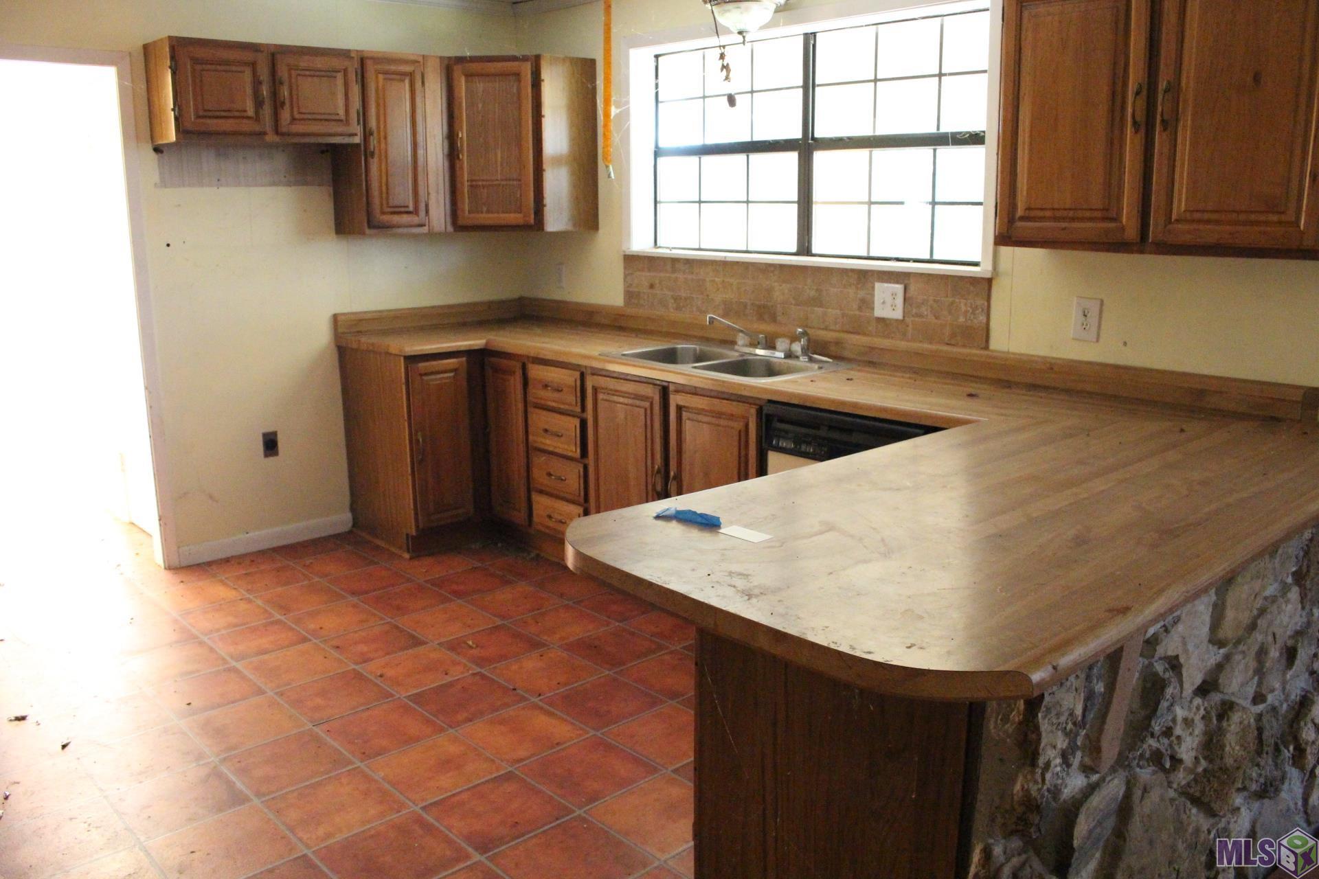 1407 Romy Drive Lockport, LA 70374 - Photo 2 of 33