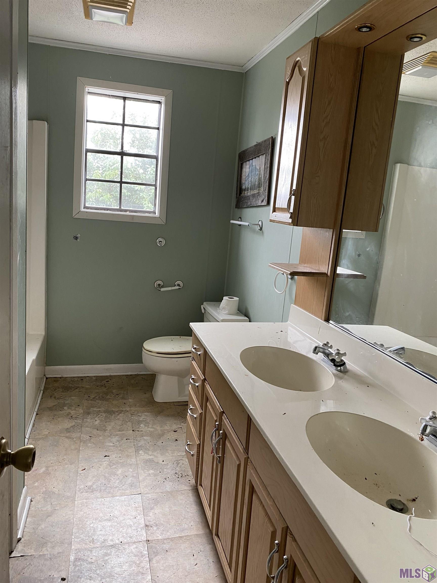 1407 Romy Drive Lockport, LA 70374 - Photo 4 of 33