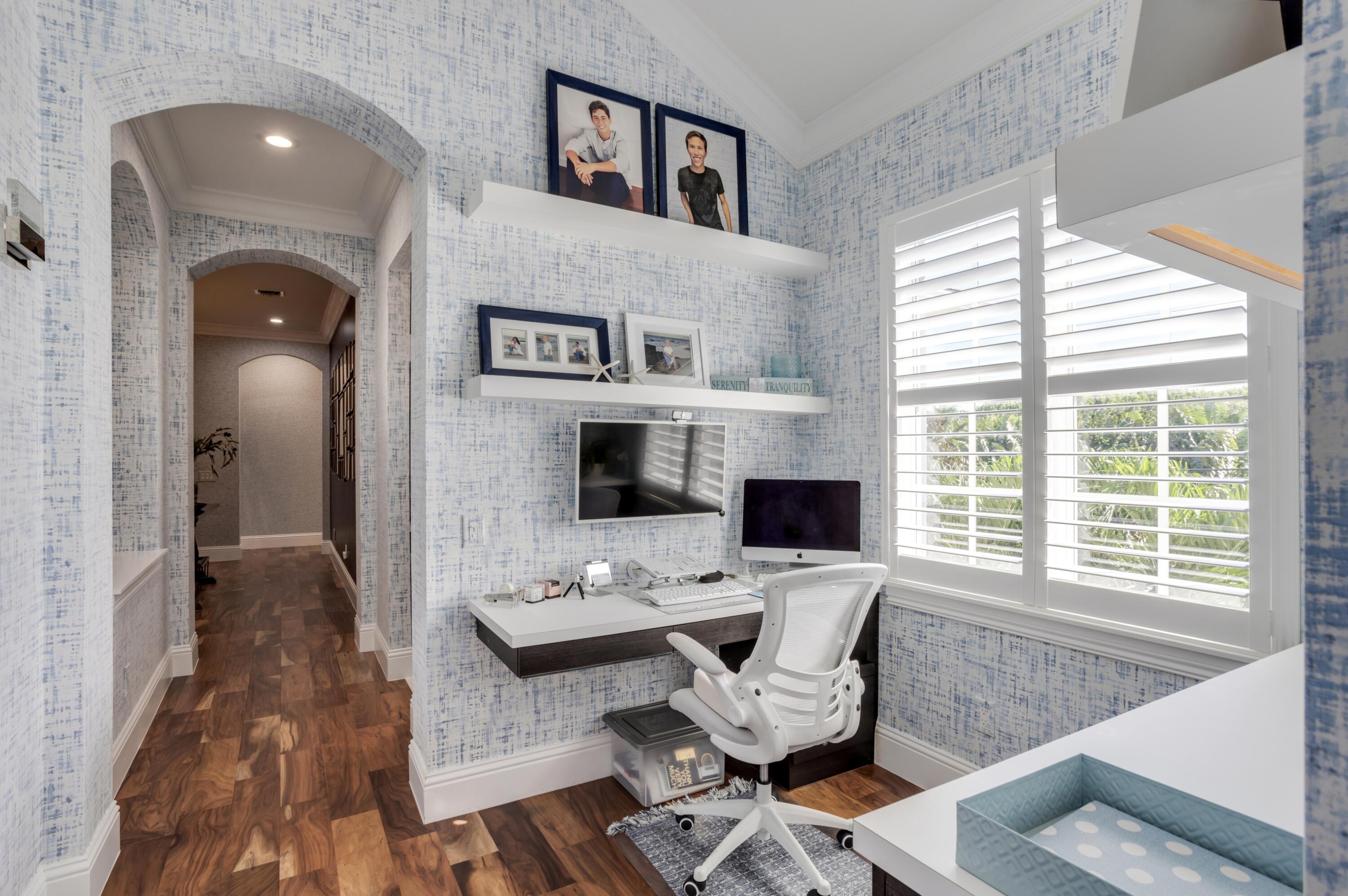 1028 Bay Street Delray Beach, FL 33483 - Photo 22 of 34 OFFICE_ANGLE