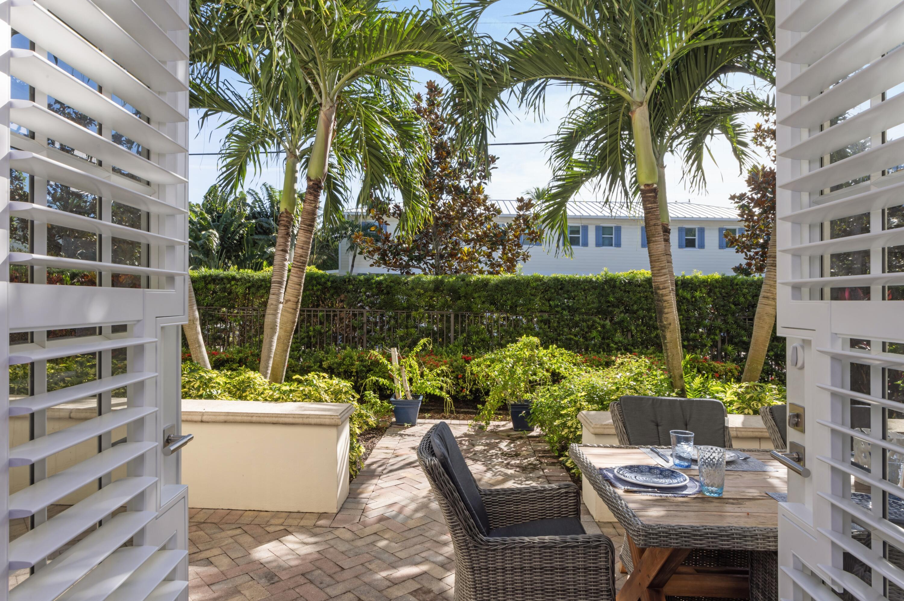 1028 Bay Street Delray Beach, FL 33483 - Photo 28 of 34 PATIO_VIEW