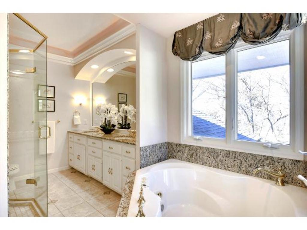6024 Pine Grove Road Edina, MN 55436 - Photo 11 of 24 Gallery Image 11
