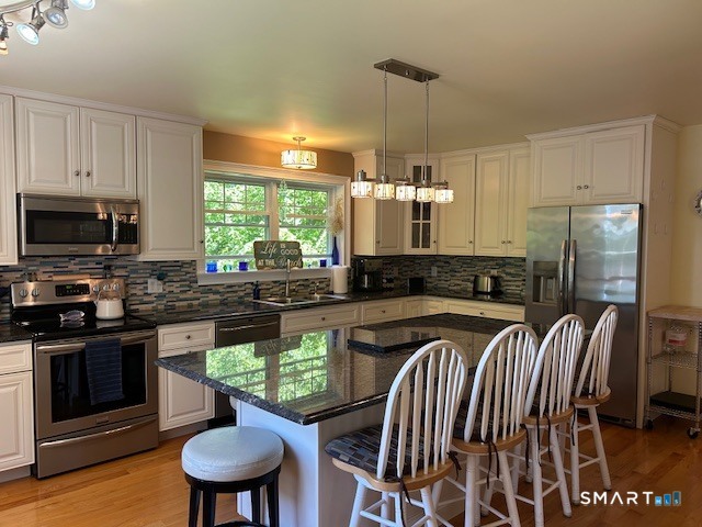 64 Edge Hill Road East Lyme, CT 06357 - Photo 14 of 32
