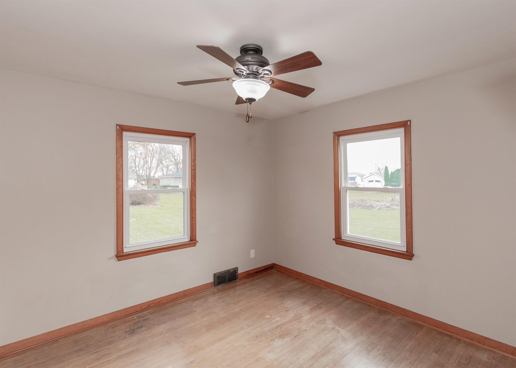 205 South Scandia Street Alpha, IL 61413 - Photo 5 of 27 Gallery Image 5