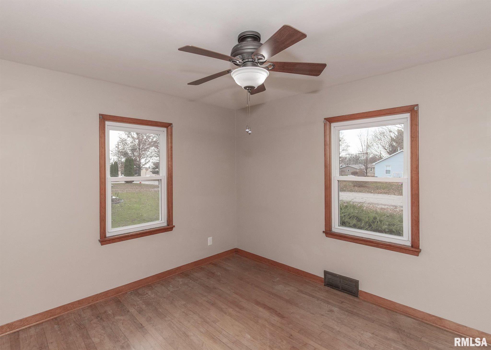 205 South Scandia Street Alpha, IL 61413 - Photo 8 of 27 Gallery Image 8