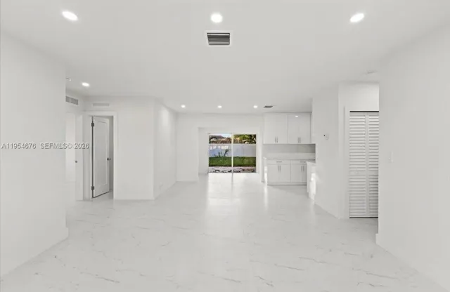 $6,000 | 19320 Northwest 37th Avenue, Miami Gardens, FL 33056