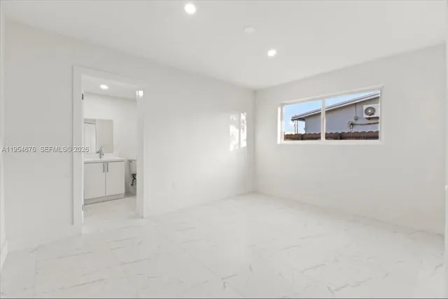 $6,000 | 19320 Northwest 37th Avenue, Miami Gardens, FL 33056