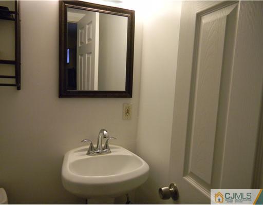 23 Brian Road Edison, NJ 08817 - Photo 12 of 14 Gallery Image 12