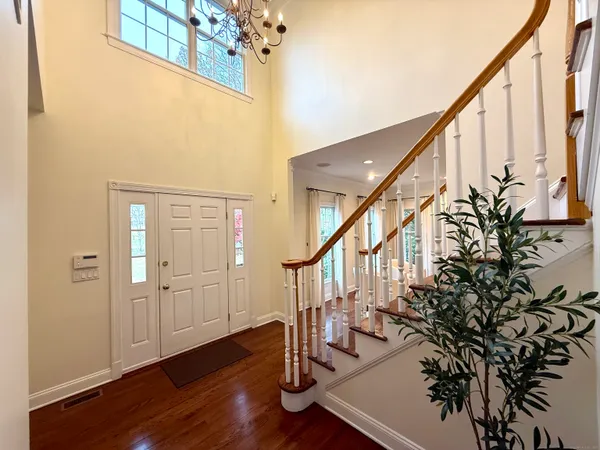 $13,000 | 368 Hoyt Street, Darien, CT 06820