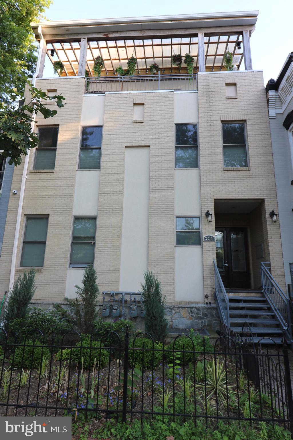 220 P Street Northwest, Unit 2 Washington, DC 20001 - Photo 1 of 30 Building Front view