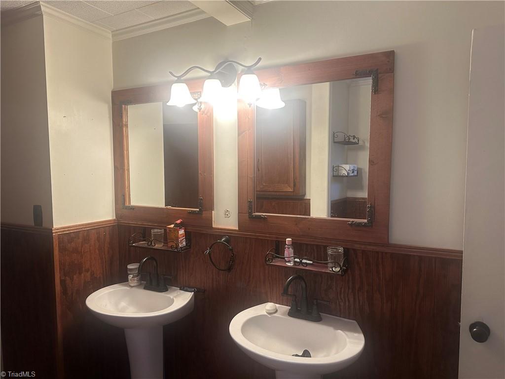 6600 Windsor Road Hamptonville, NC 27020 - Photo 7 of 17