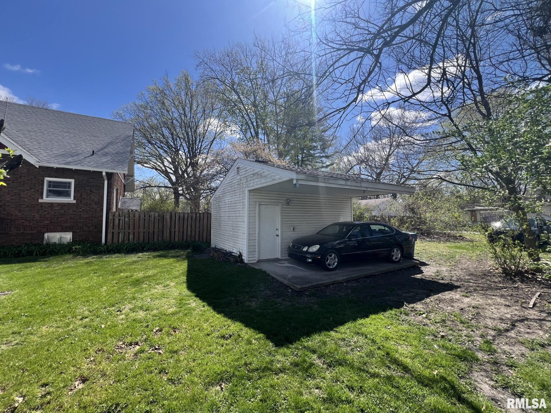 1112 North Grand Avenue East Springfield, IL 62702 - Photo 7 of 8