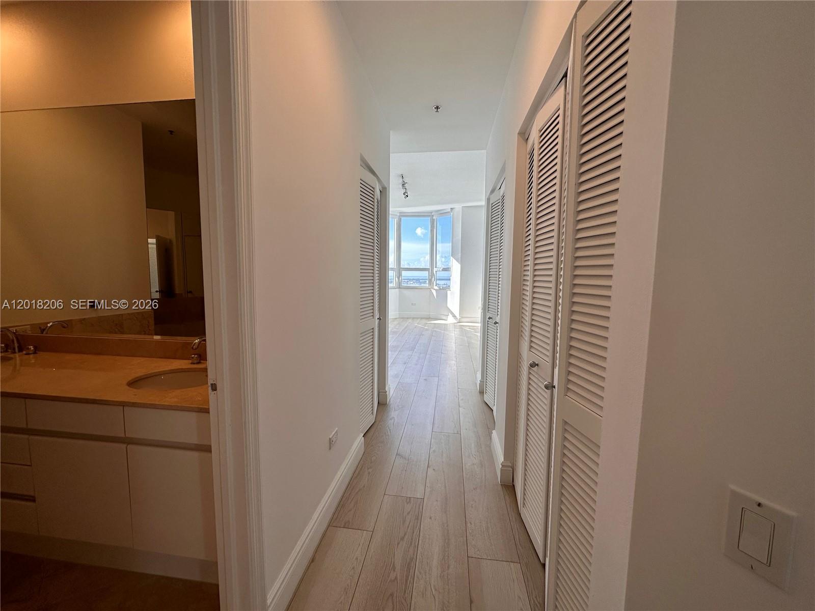 808 Brickell Key Drive, Unit 3608 Miami, FL 33131 - Photo 21 of 32