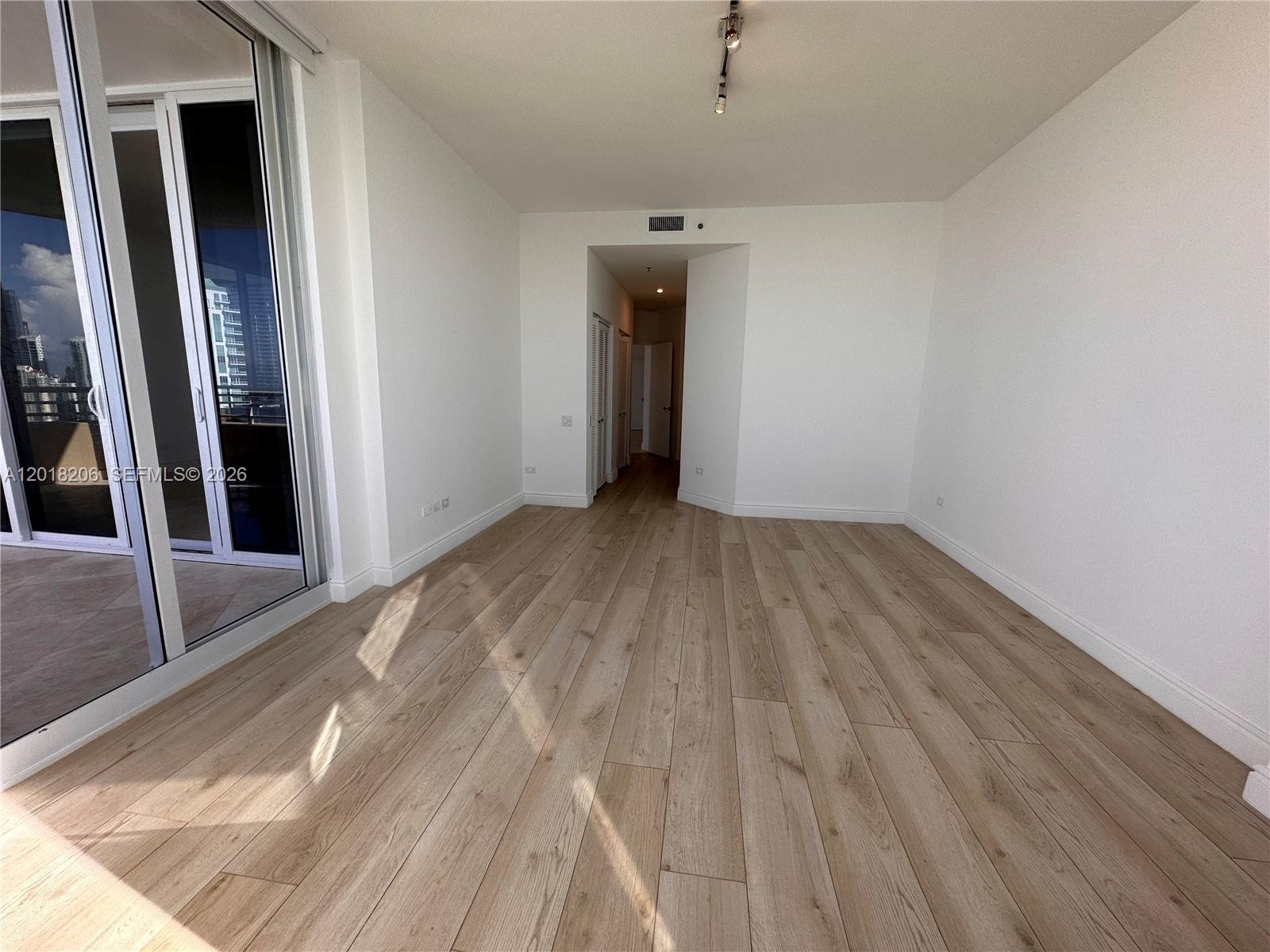 808 Brickell Key Drive, Unit 3608 Miami, FL 33131 - Photo 24 of 32