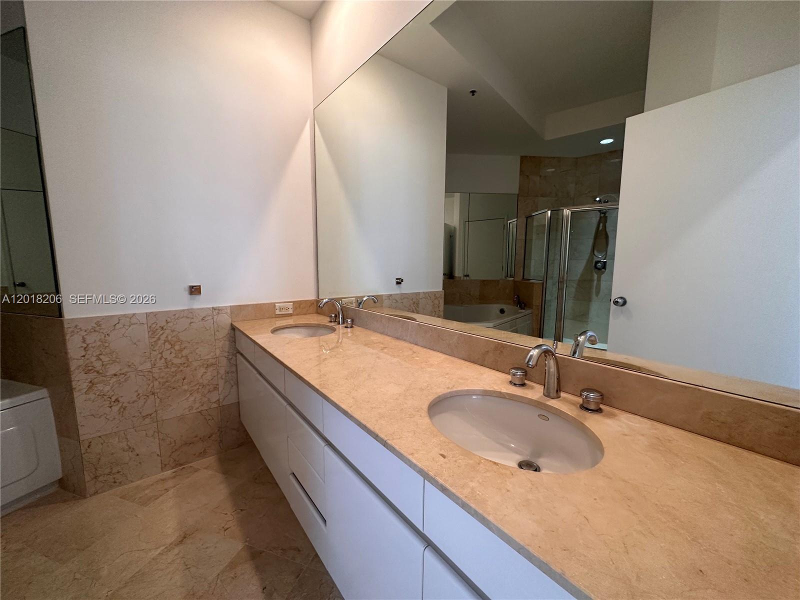 808 Brickell Key Drive, Unit 3608 Miami, FL 33131 - Photo 30 of 32