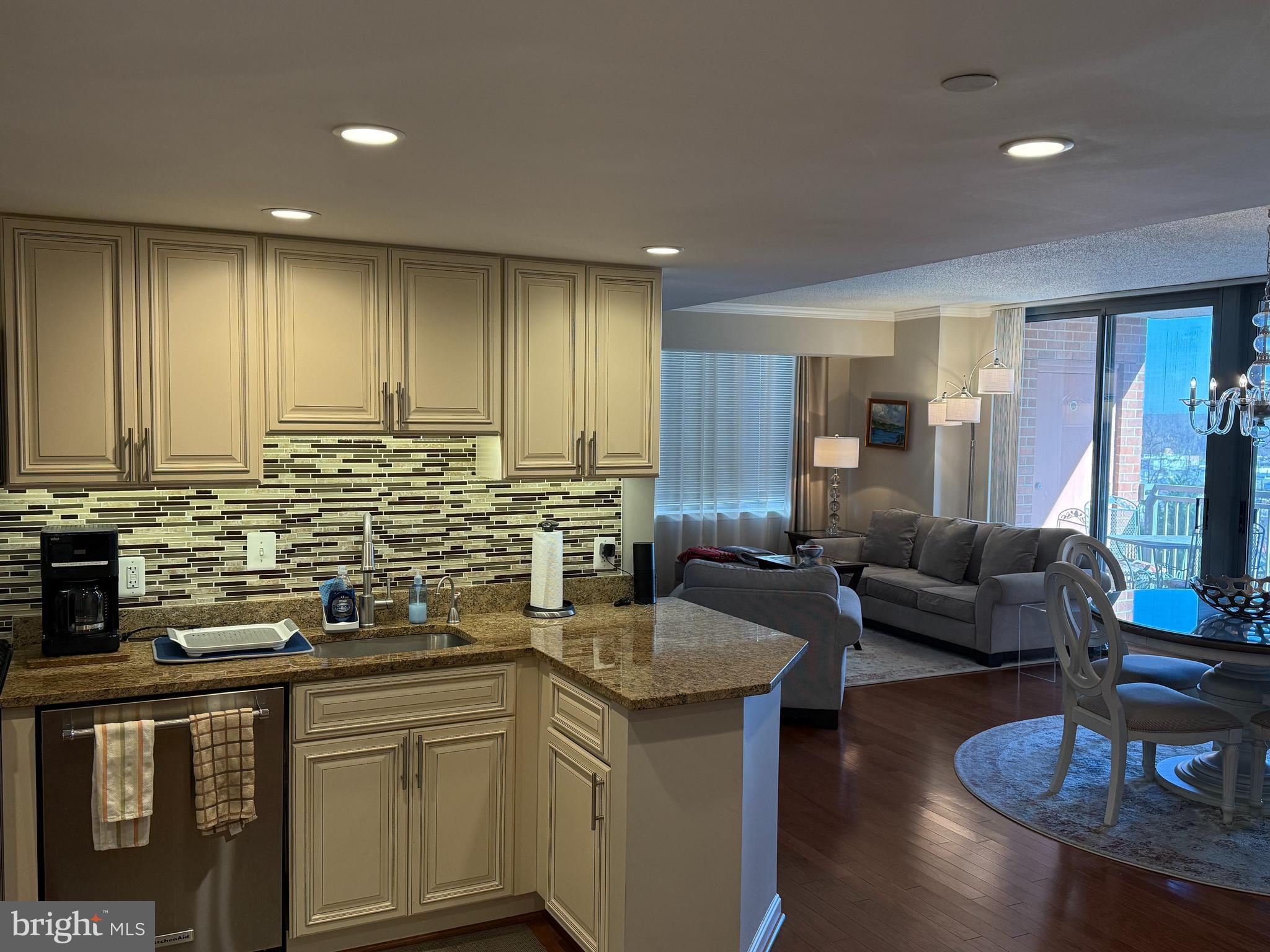 11710 Old Georgetown Road, Unit 530 North Bethesda, MD 20852 - Photo 11 of 41