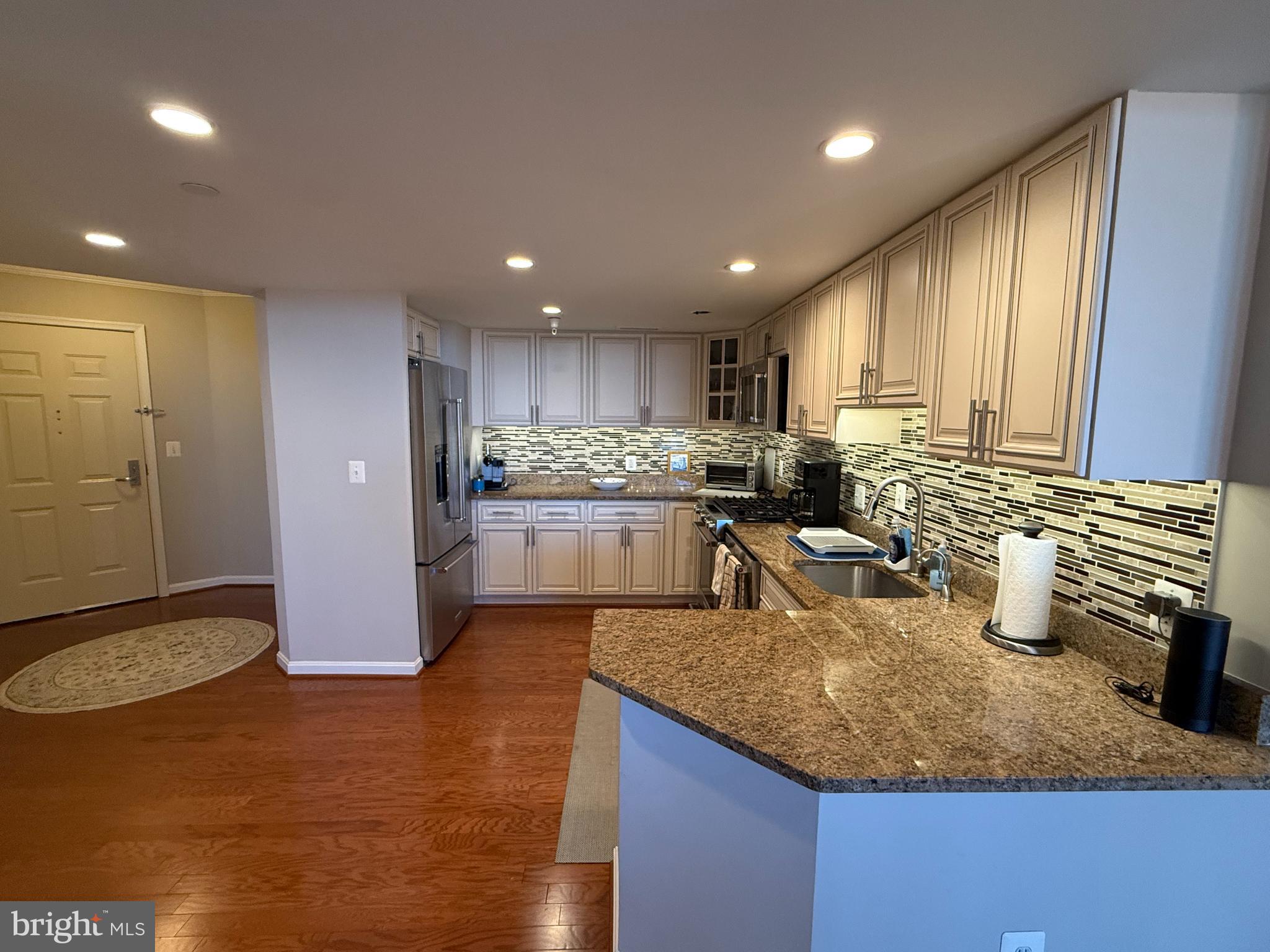 11710 Old Georgetown Road, Unit 530 North Bethesda, MD 20852 - Photo 5 of 41