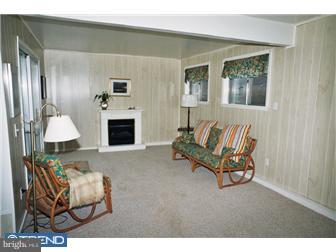 6 Welland Road Hamilton Square, NJ 08690 - Photo 7 of 12 Family Room