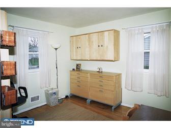 6 Welland Road Hamilton Square, NJ 08690 - Photo 9 of 12 Bedroom 2