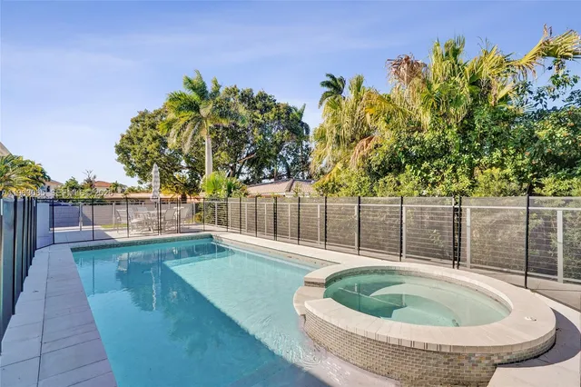 $8,500 | 1673 Bel Air Avenue, Lauderdale-by-the-Sea, FL 33062