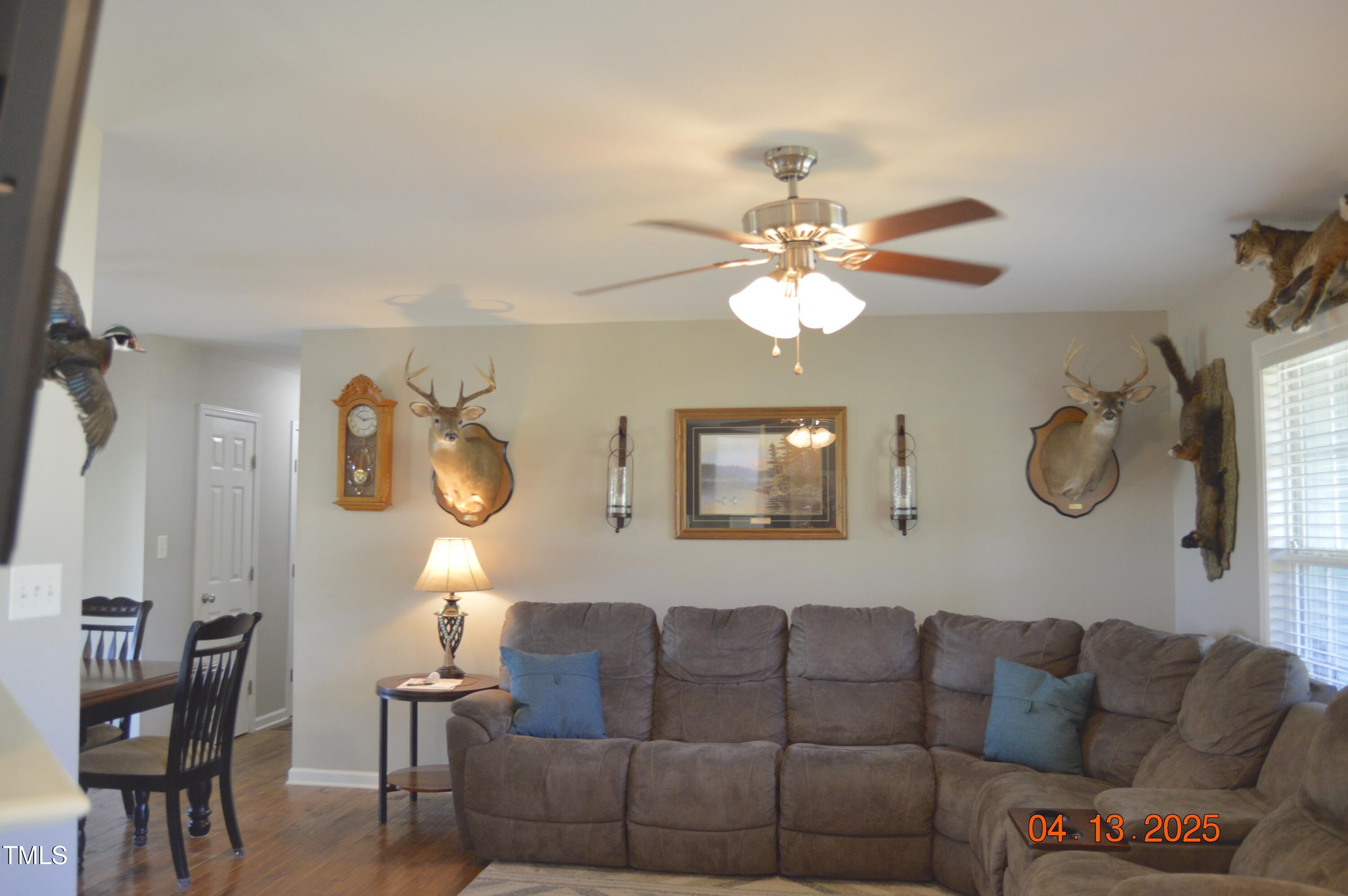 860 Bear Road Benson, NC 27504 - Photo 16 of 42 Living