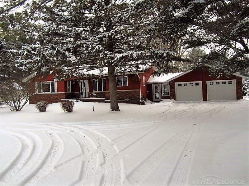 3606 Lakeshore Road Lexington, MI 48450 - Photo 1 of 16 Gallery Image 1