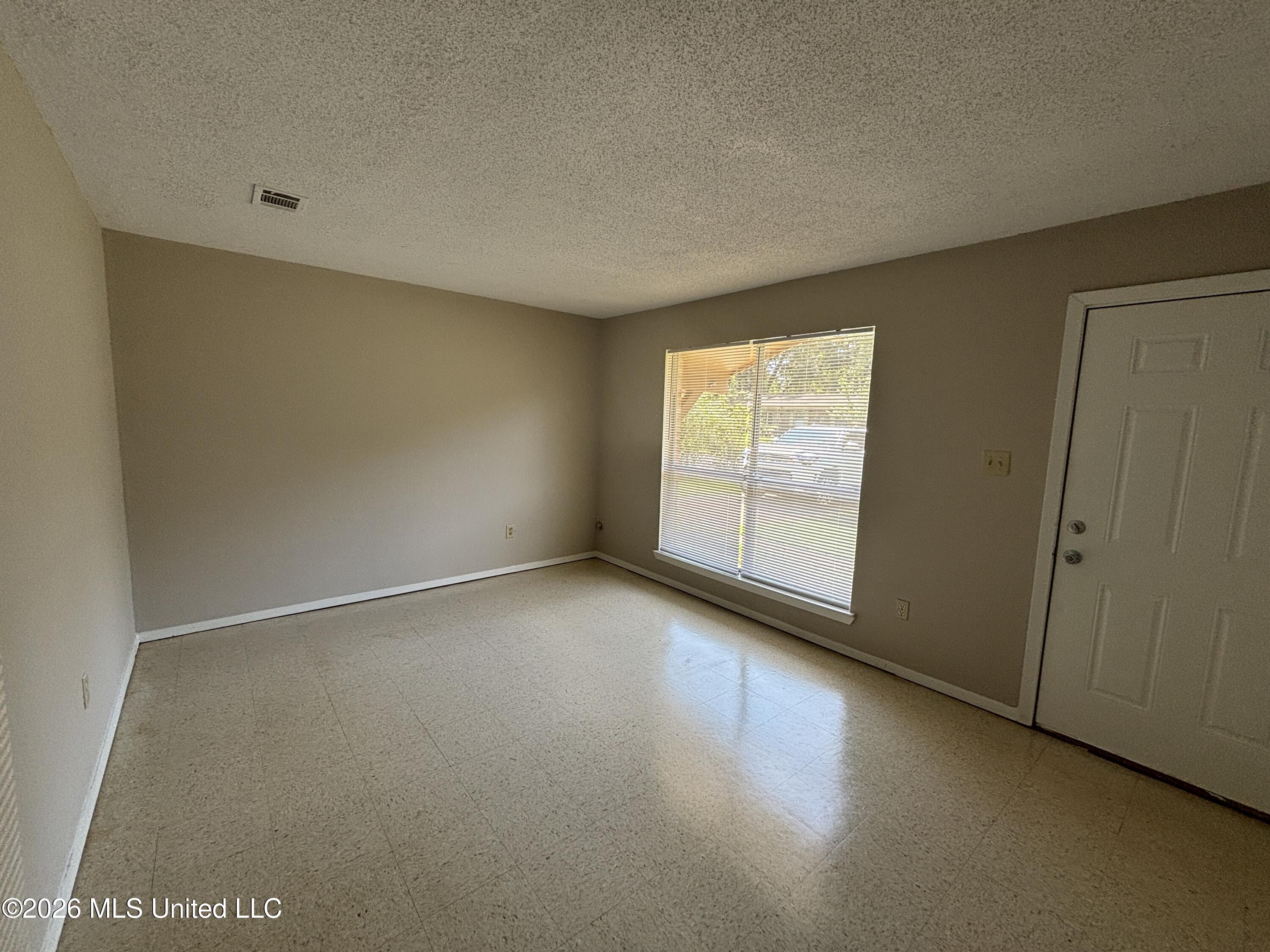 1520 Timber Lane Road Gautier, MS 39553 - Photo 3 of 11 IMG_8380