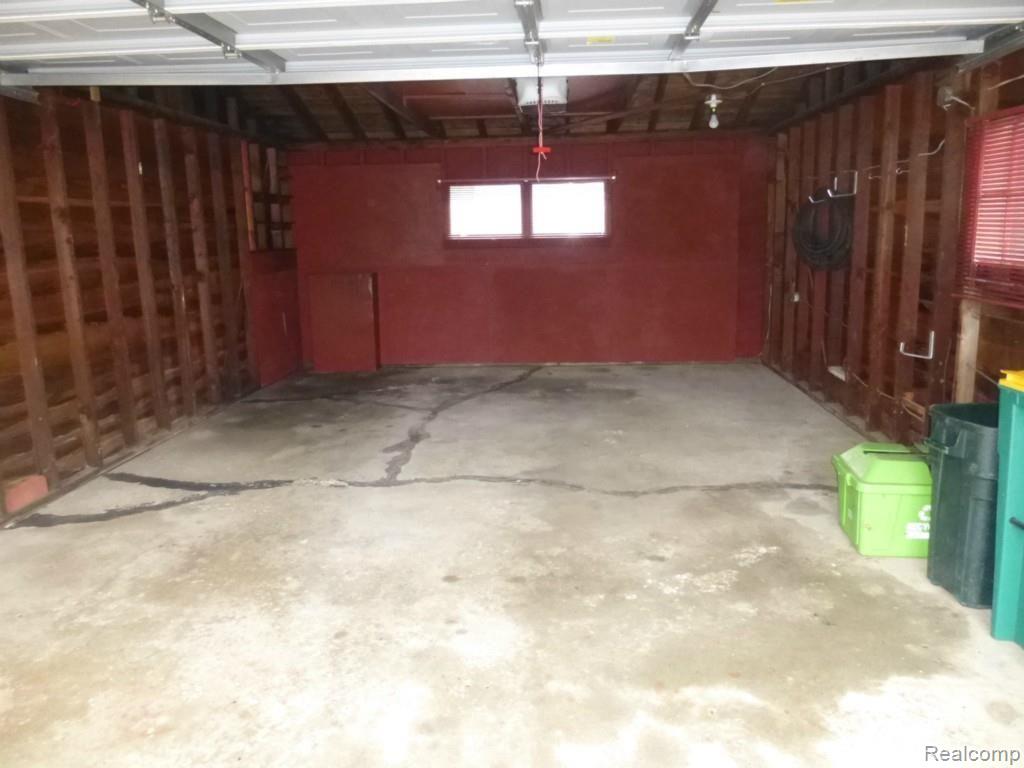 32319 Marblehead Road Farmington, MI 48336 - Photo 26 of 38 P1070880.jpg