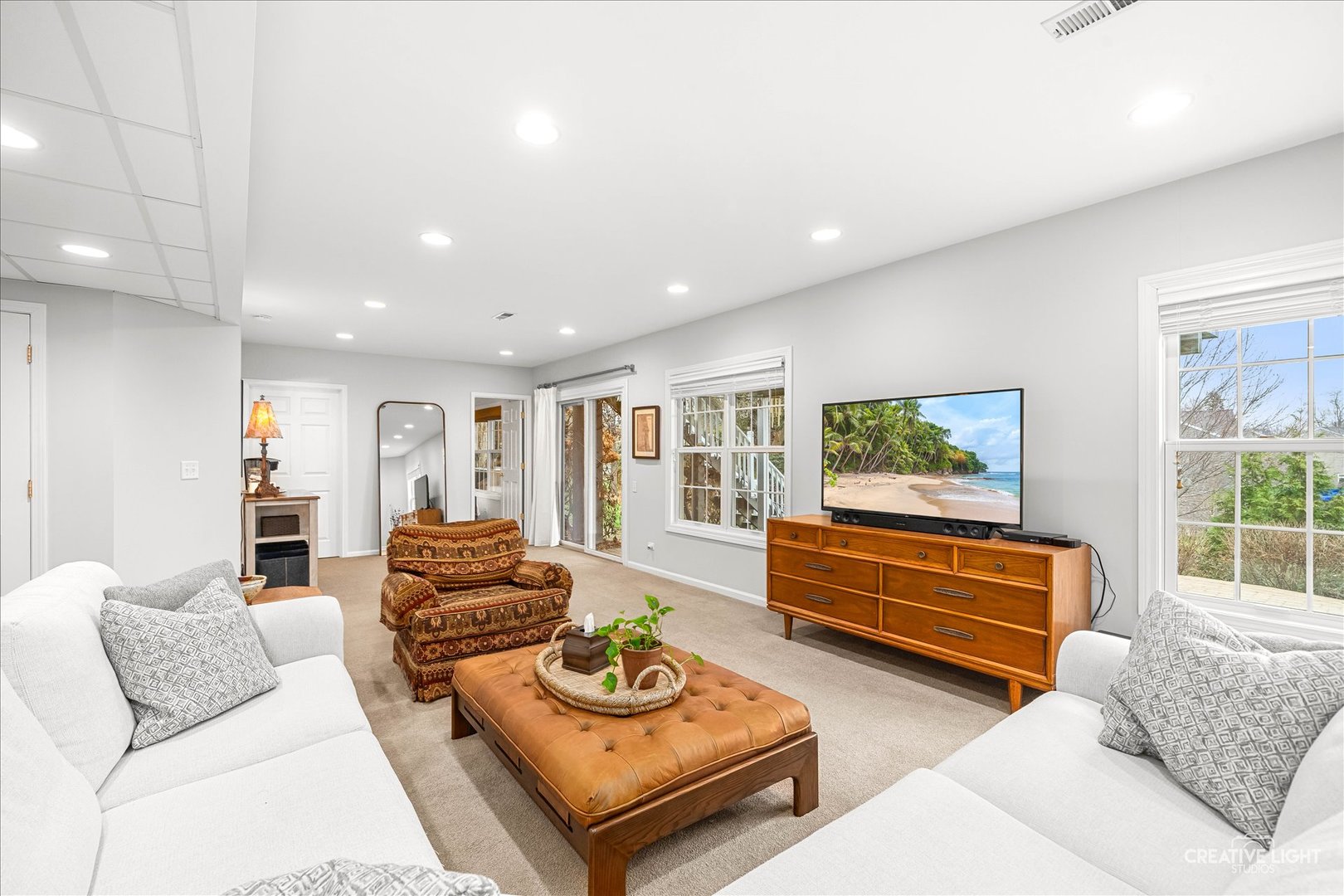 7 Falcon Ridge Court Algonquin, IL 60102 - Photo 20 of 51 a living room with furniture and a painting on the wall