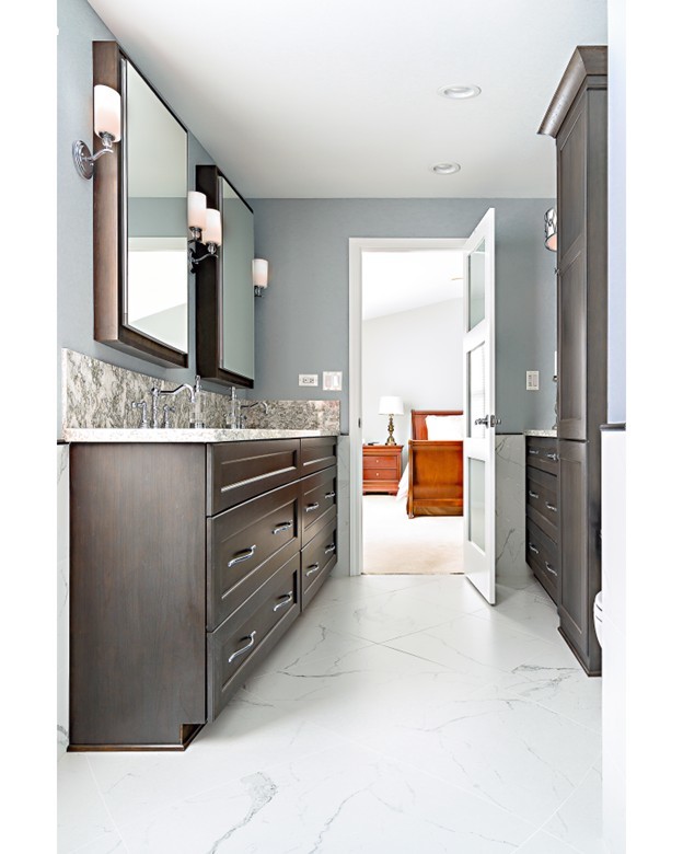 7 Falcon Ridge Court Algonquin, IL 60102 - Photo 34 of 51 a bathroom with a sink and a mirror