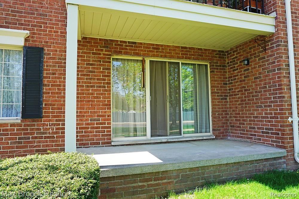 29636 Middlebelt Road Farmington Hills, MI 48334 - Photo 14 of 17