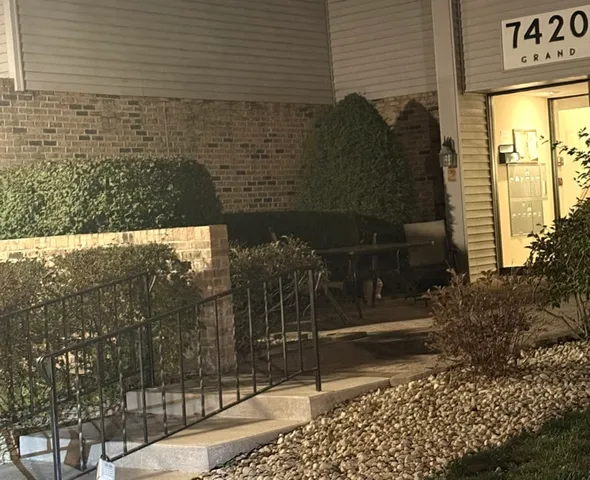 $1,850 | 7420 Grand Avenue, Unit 102B, Downers Grove, IL 60516