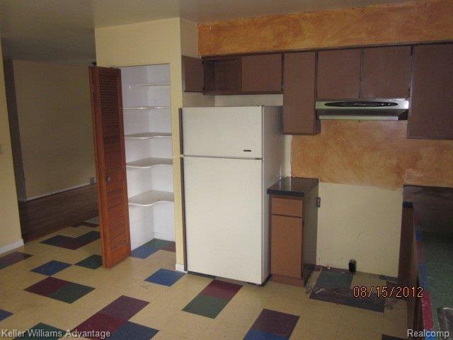 2610 Hubert Road Brighton, MI 48114 - Photo 8 of 19 2610 HUBERT RD