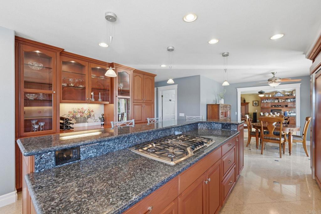2525 Dundee Way Vista, CA 92081 - Photo 15 of 50