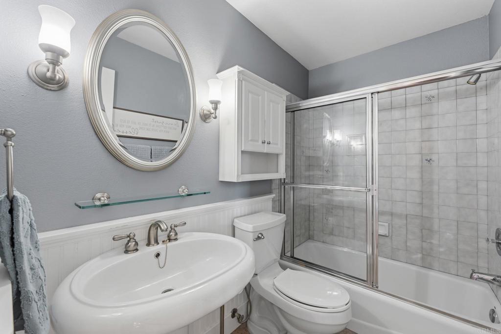 2525 Dundee Way Vista, CA 92081 - Photo 38 of 50