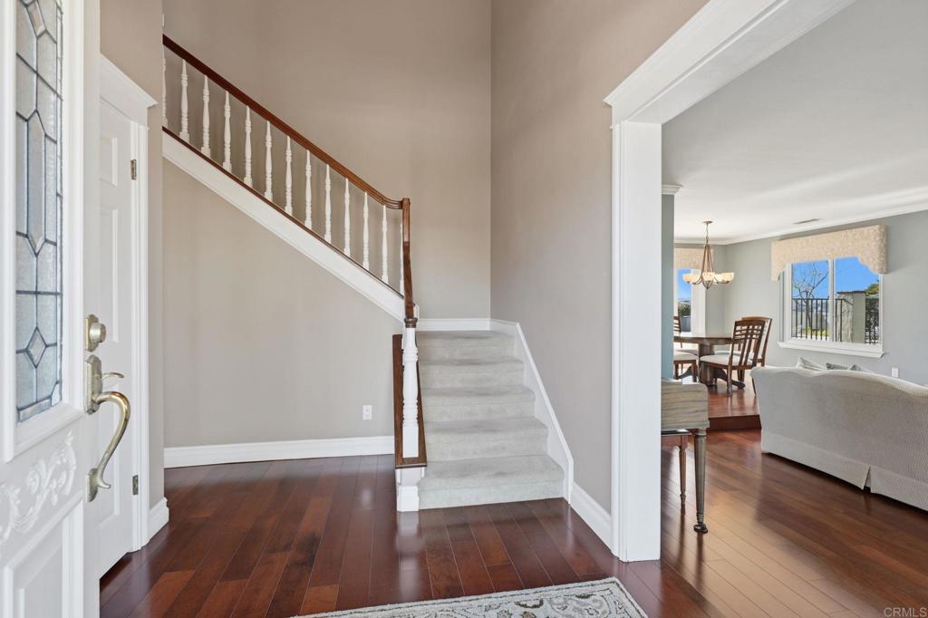 2525 Dundee Way Vista, CA 92081 - Photo 4 of 50