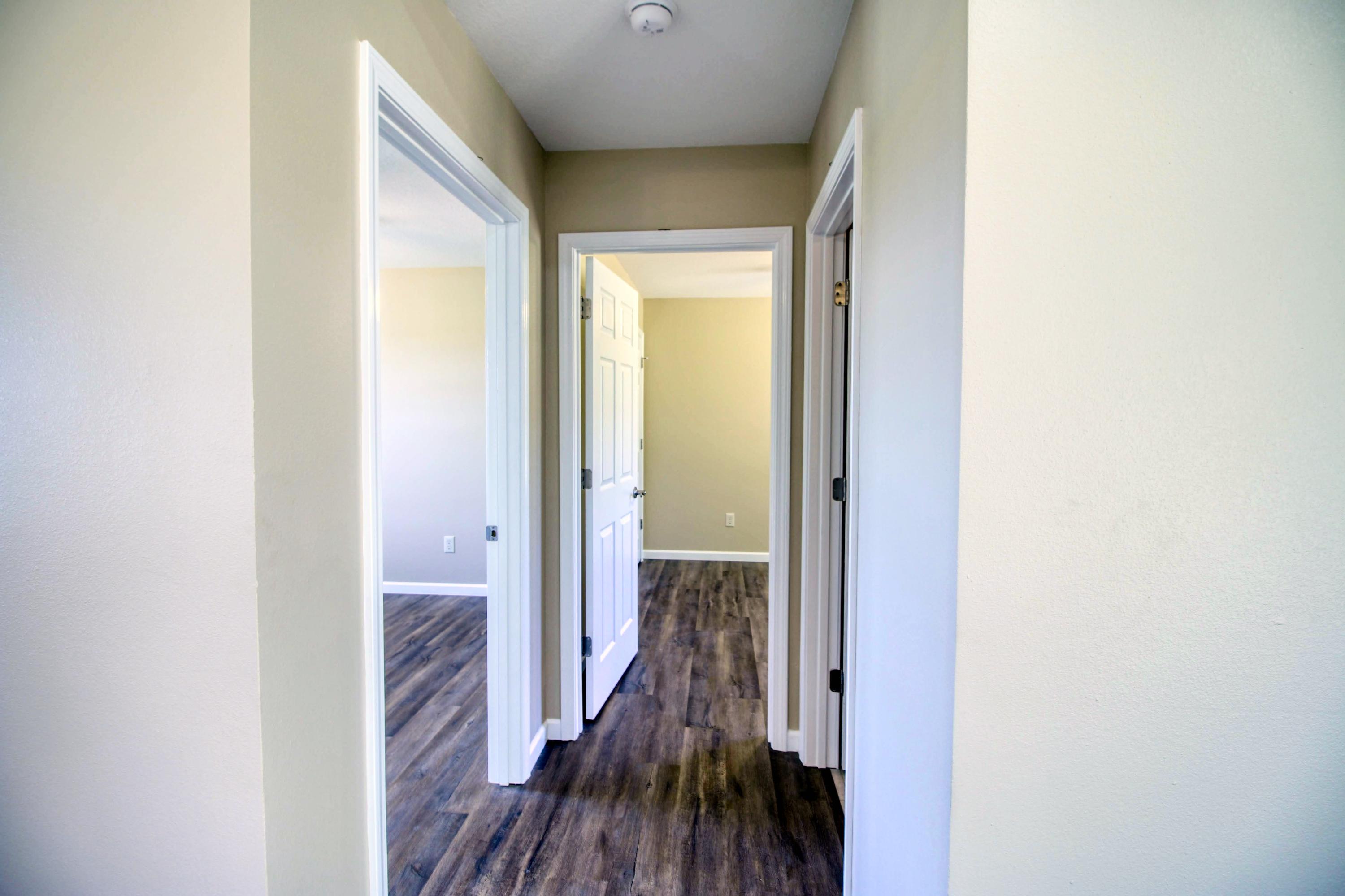 372 Old Elmore Road Crossville, TN 38571 - Photo 11 of 28 hallway